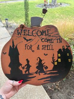 Halloween welcome sign