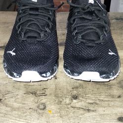 Puma Shoes. Size 6 In Women 