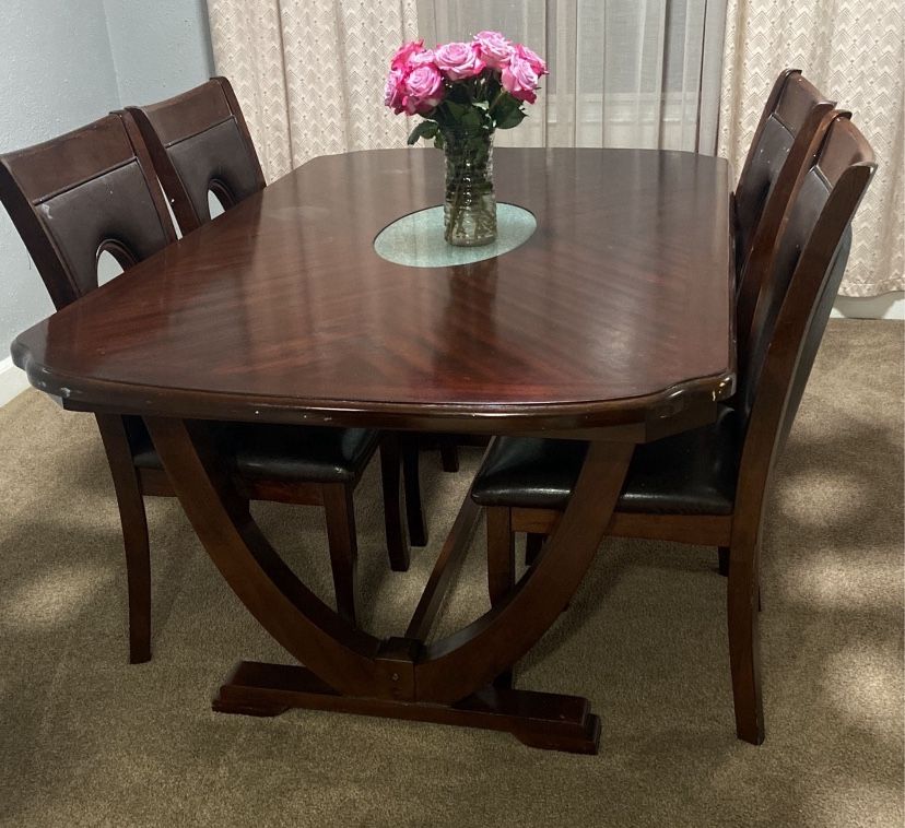 Dinning Table 