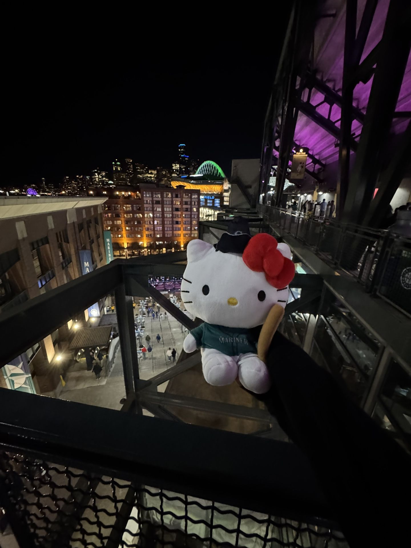 Mariners Hello Kitty Plushie