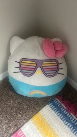 Hello kitty squishable