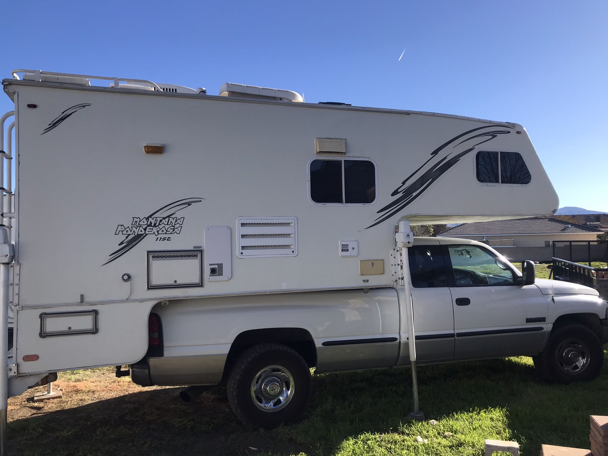 Montana Ponderosa By Skamper 11.5 ‘ For Long Bed Trucks