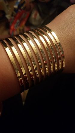 Gold bracelet