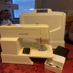 Singer Sewing Machine Model 2502