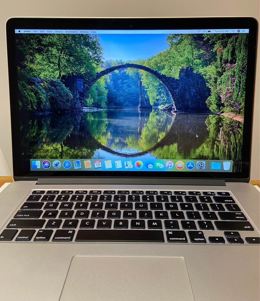 MacBook Pro (Retina, 15-inch, Mid 2015) 16GB - 1TB - i7 - AMD Radeon R9 M370X