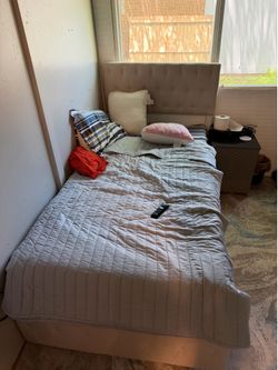 Twin size bed