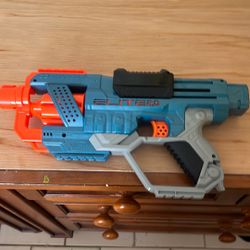 small hand nerfgun
