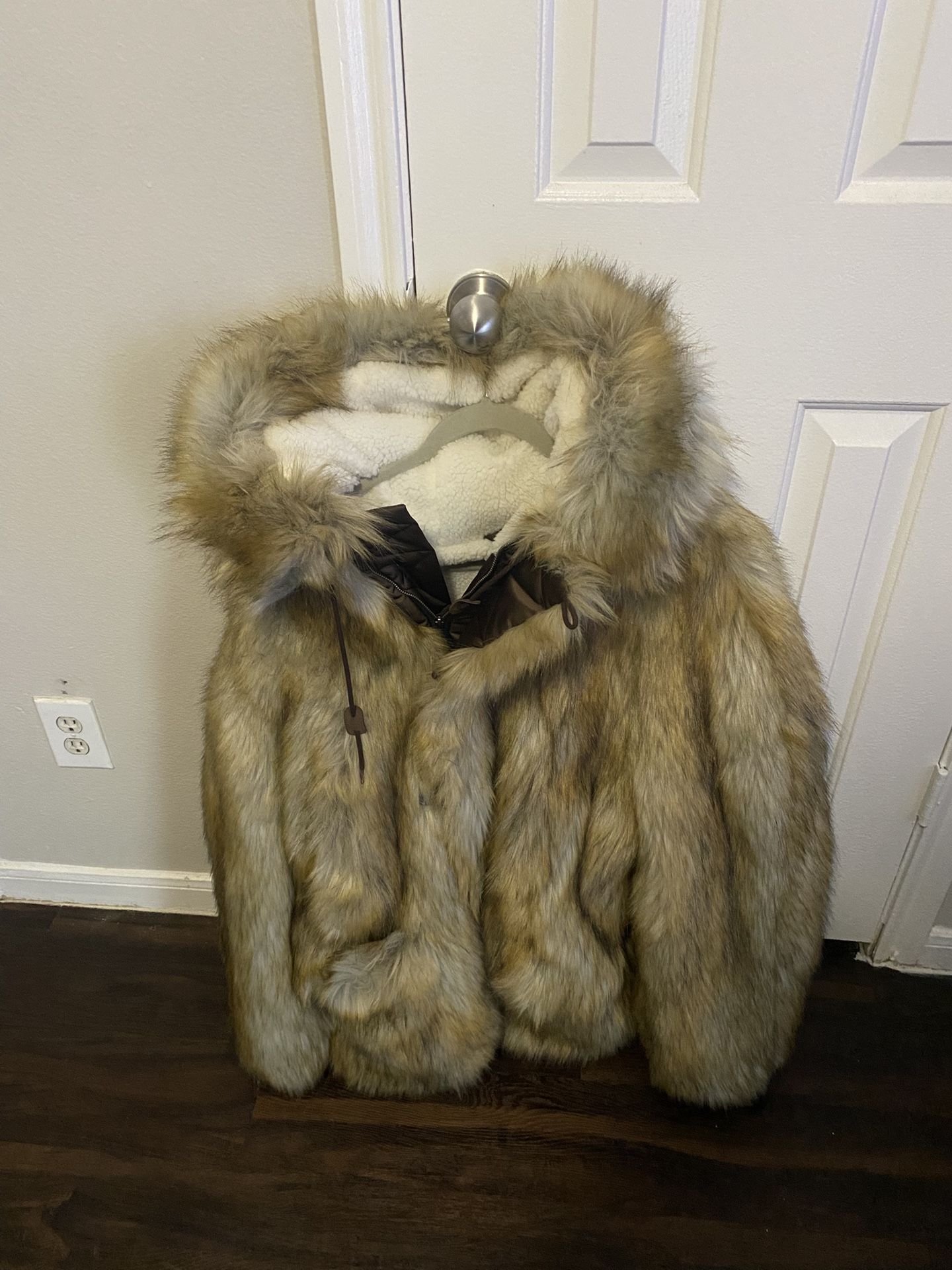 $800 FAUX FUR DEAL!!