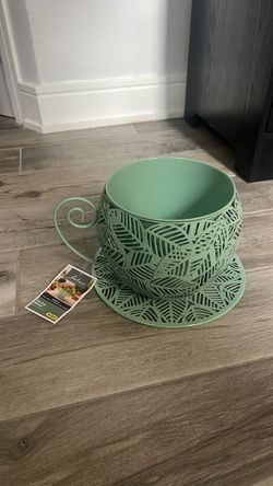 Belavi Metal Tea Cup Planter