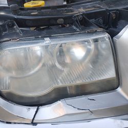 Right Headlight Assembly Halogen For 2005-2010 Chrysler 300 C