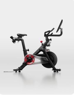 PELOTON BIKE OR BEST OFFER