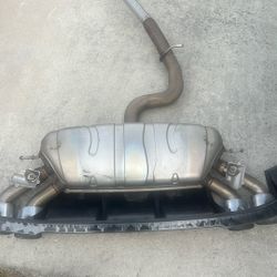 MK7.5 golf r stock exhaust + diffuser 