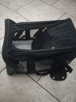 Pet carriers