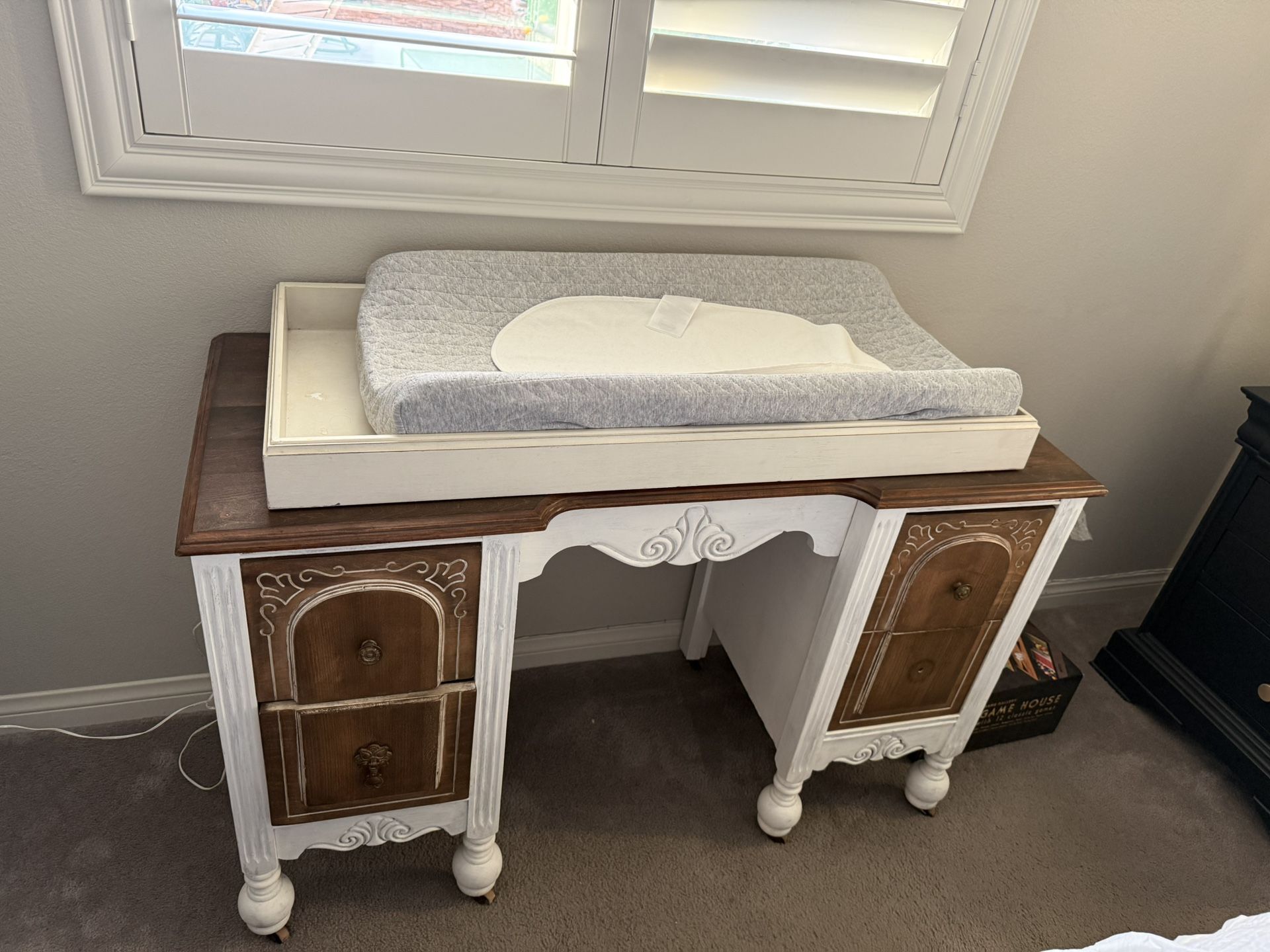 Changing Table/Desk