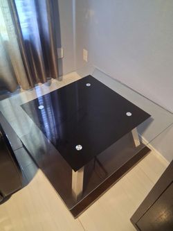 Living room center table and 2 end tables