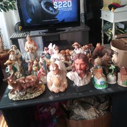 15 Porcelain Dolls/25 Figurines