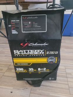 Schumacher SE-2352-CA 12V 200 Amp Battery Charger/Jump Starter