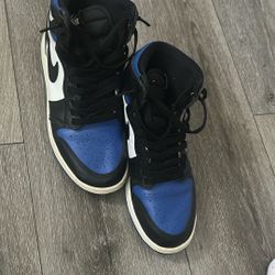 Air Jordan 1s Retro High OG royal 