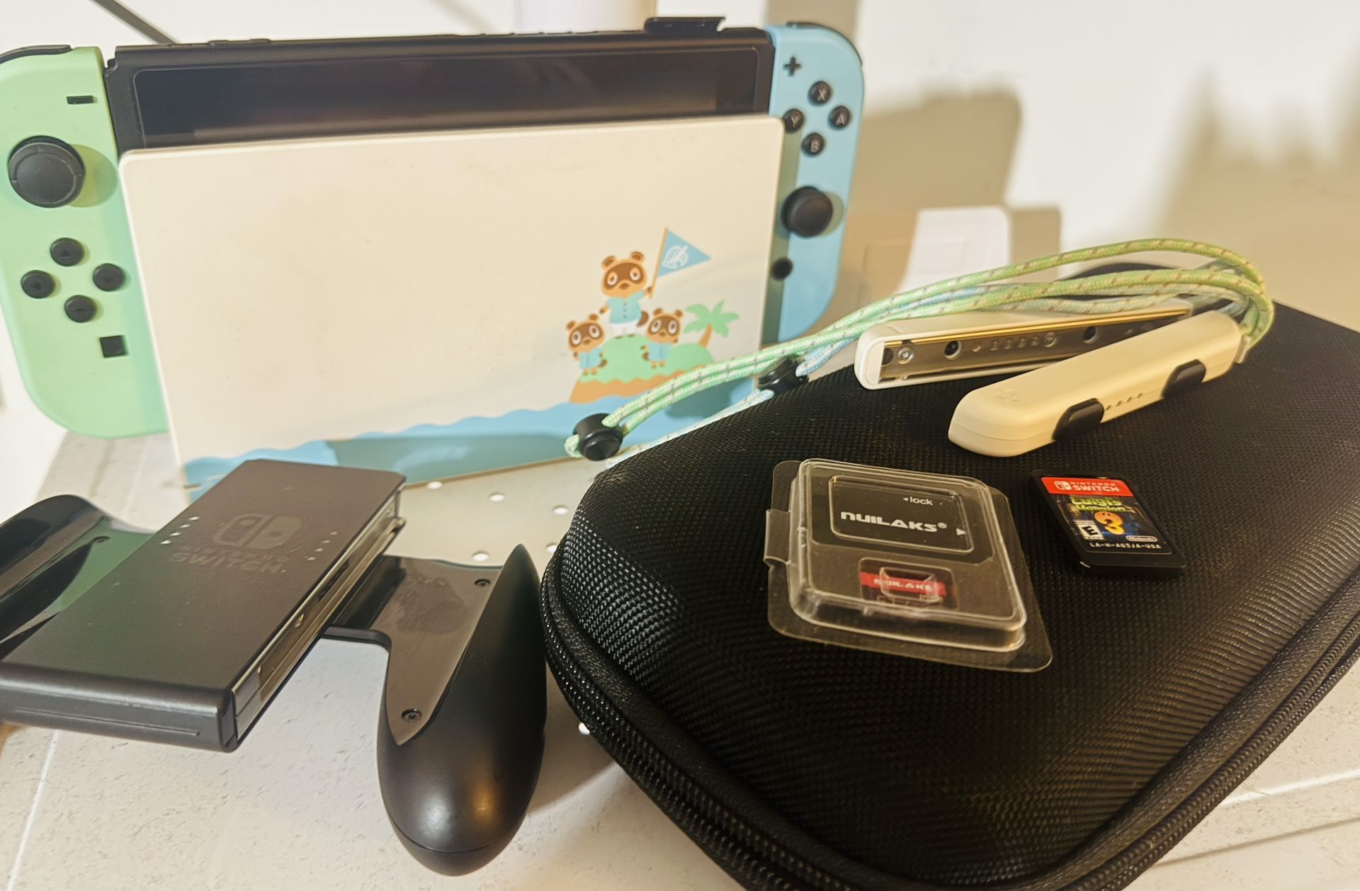 Nintendo Switch Animal Crossing Edition + Luigi’s Mansion 3 + 512GB SD Card - Great condition!