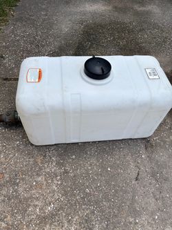 Plastic container