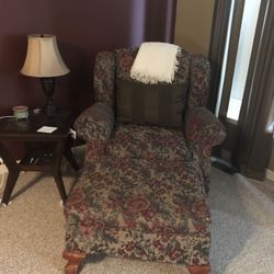 7 Piece Living Room Set Excellent Condition