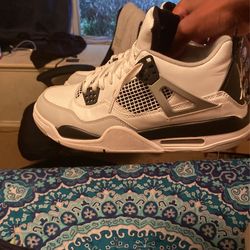 Jordan 4’s