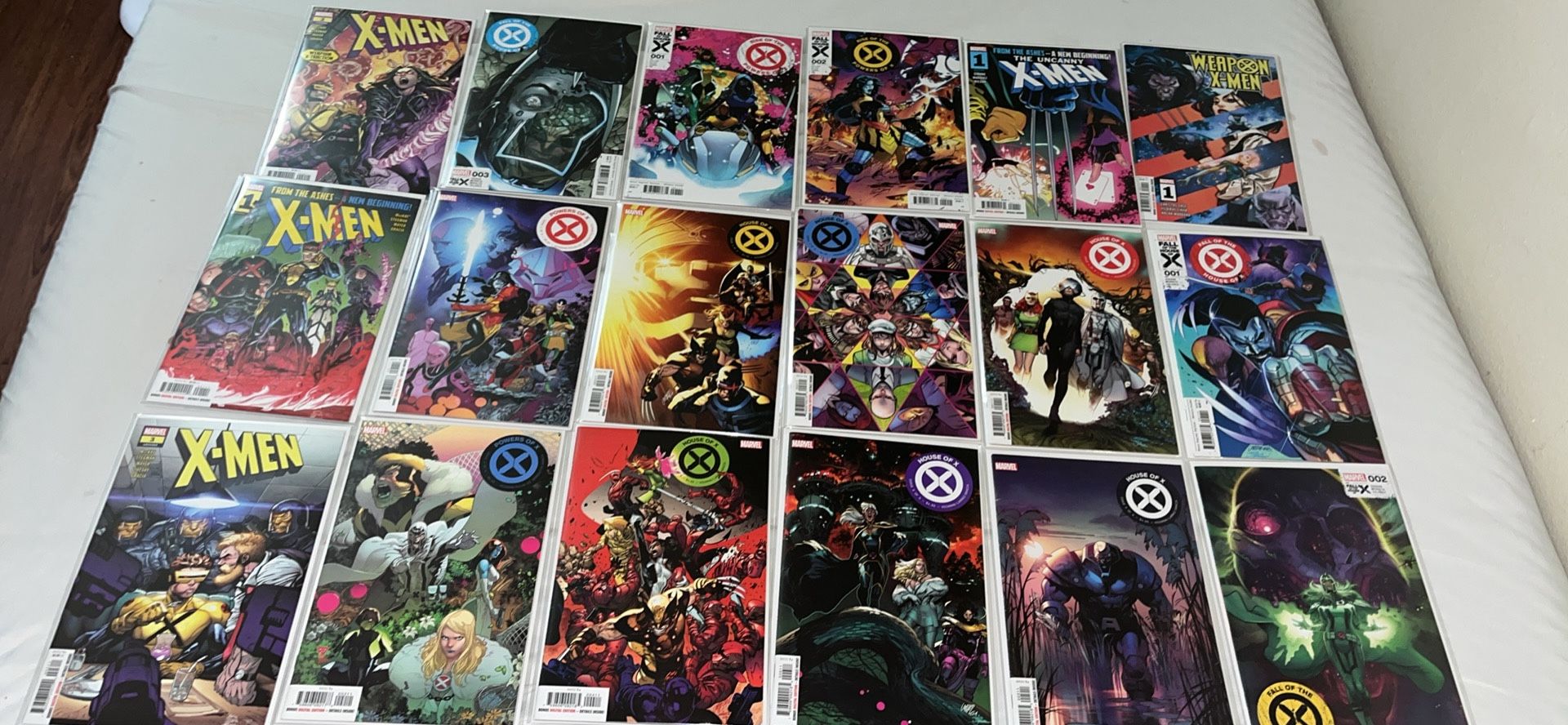 X men By Jonathan Hickman Comics lot and more