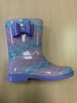 Rain boots sizes 11,12,13,1,2,3,4