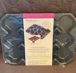 New!  Bakelicious Crispy Corners Pan