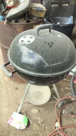 Charcoal grill works great 75 it's got no holes in it and it's not rusted out