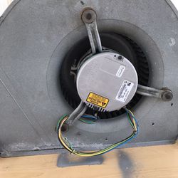 air conditioning motor in good condition with little time of use