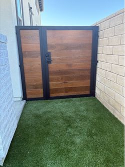 Gate