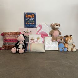 kids decor items Artwork Stuffed Animals Pillows 
