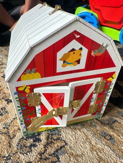 Melissa&Doug lock barn