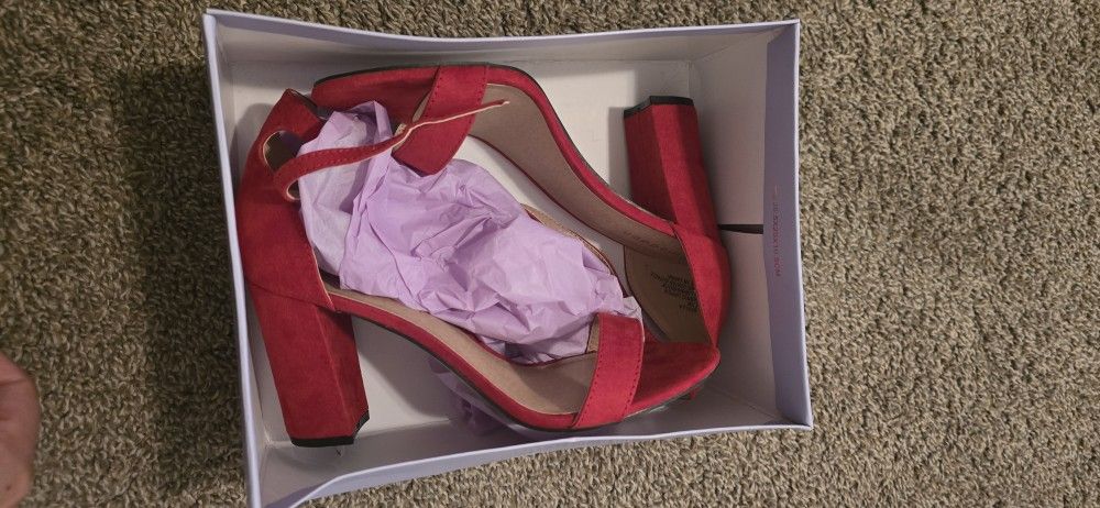 New, Red Heels 7.5