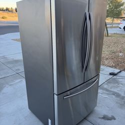 Samsung Fridge/ Keep Your Items Cold 