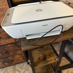 HP DeskJet 2700e