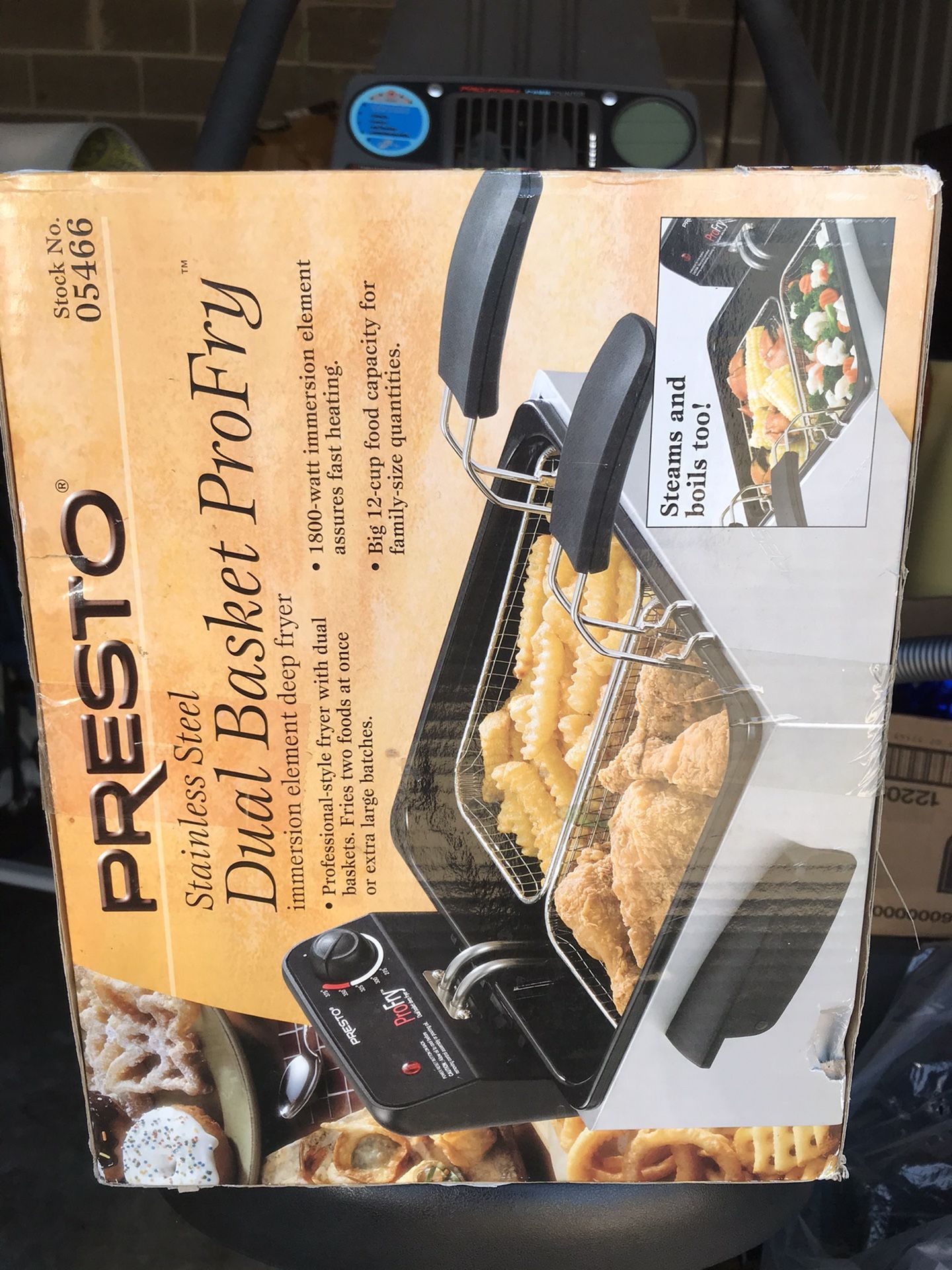 Deep fryer by PRESTO