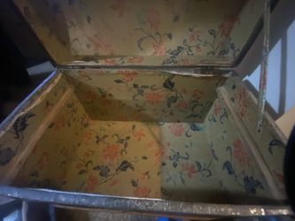 19th Century Kaufmann & Strauss Early American Steamer Trunk Thumbnail