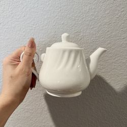 Cute White Vintage Tea Pot 