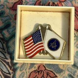 Commemorative Masonic Coin And Lapel Pin