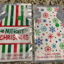 2 Packs Of Clear Gift//treat Bags In Different Designs, Has Wire Ties To Close, 5 By 9 Inches Tall
