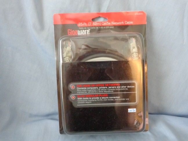 New Gigaware 25-Ft Cat5e Network Cable Internet LAN Computer PrinterÂ