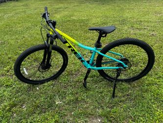 Trek Marlin 5 Mountain Bike – XS 13.5” Frame – 27.5” Wheels