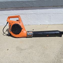 BLACK AND DECKER CORDED  BLOWER 