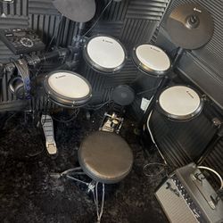 Drum And Fender Speaker. 