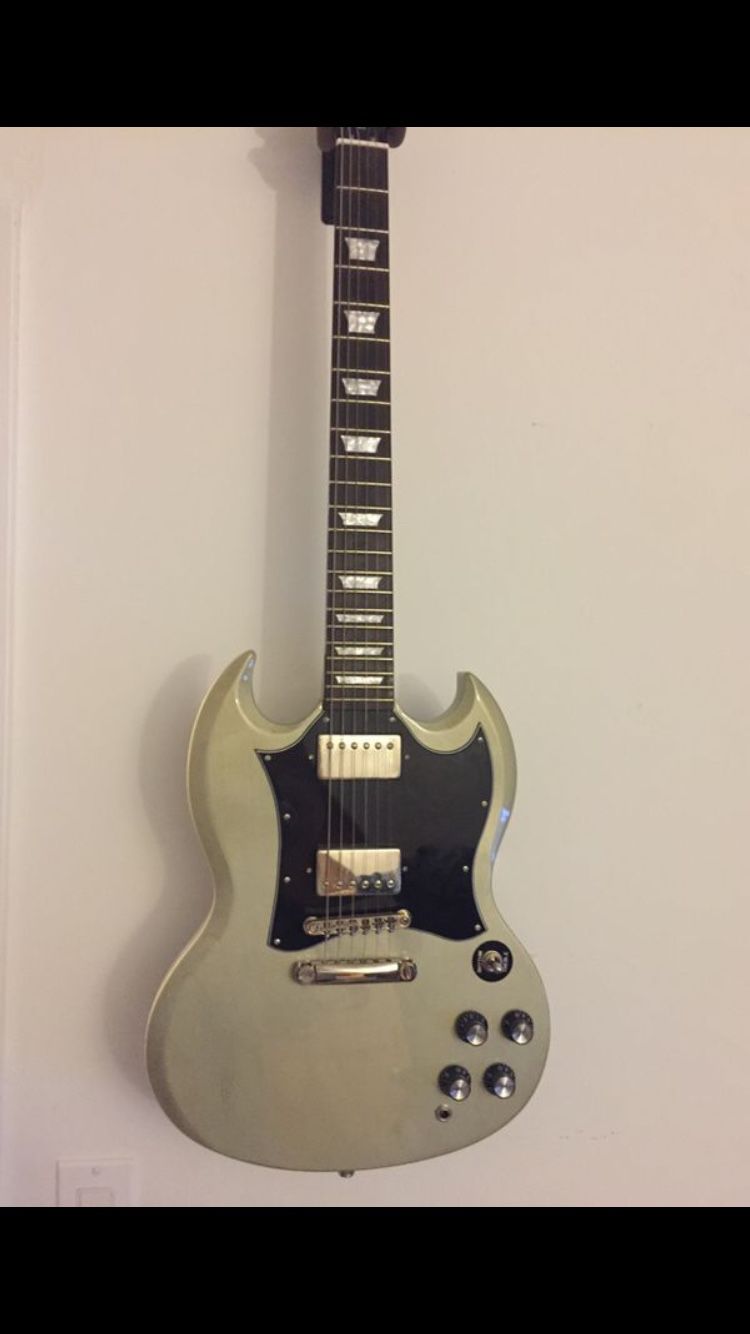 Epiphone/Gibson Sg g400 pro Rare TV Silver (with case and amp)