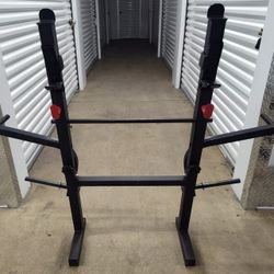 WEIGHT RACK WITH BUTTERFLY ATTACHMENT 


