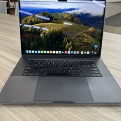 Apple - MacBook Pro 16" Laptop - M3 Pro chip Built for Apple Intelligence - 36GB Memory - 18-core GPU - 512GB SSD - Space Black