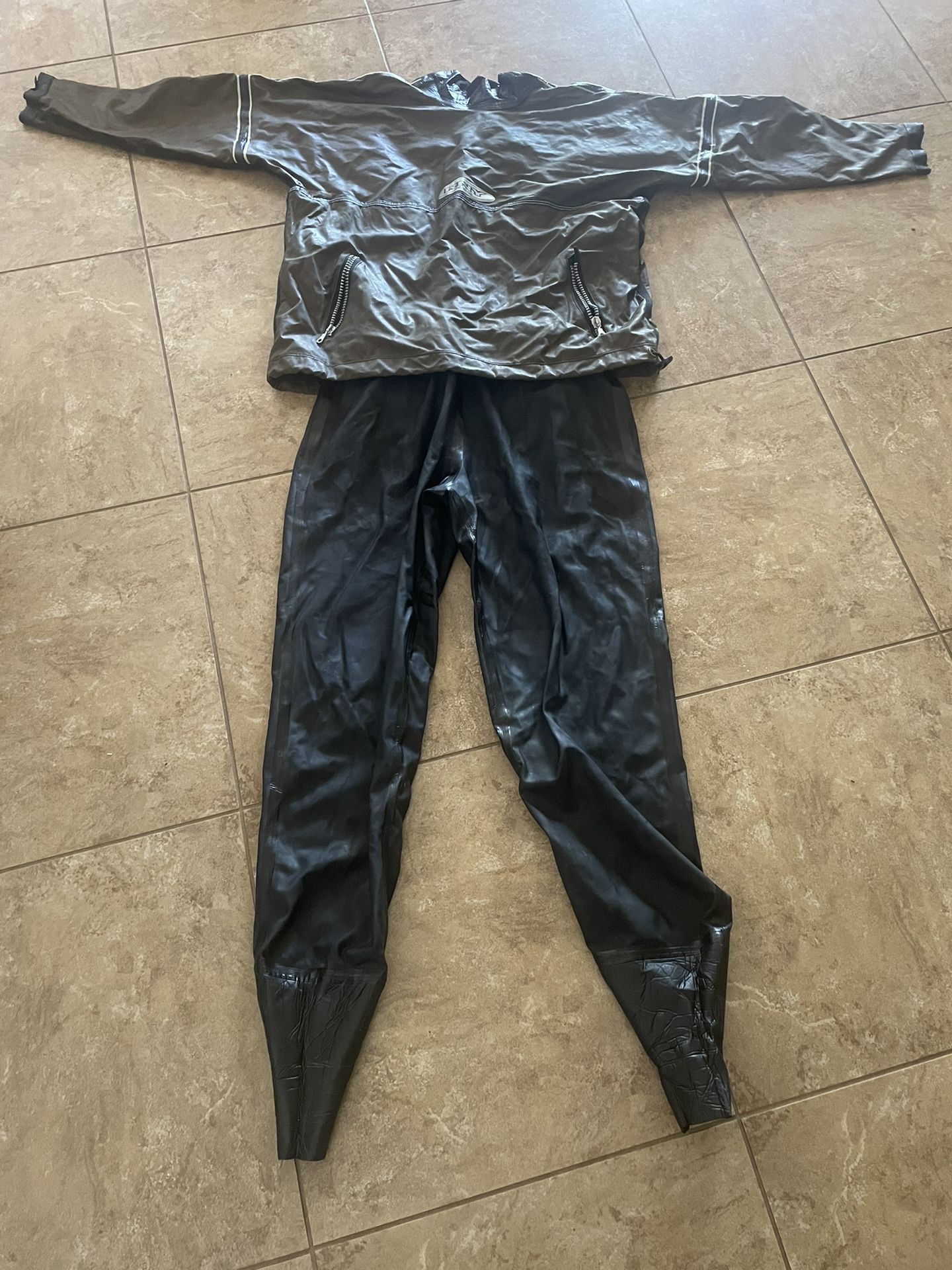 RNY Dry Suit Large